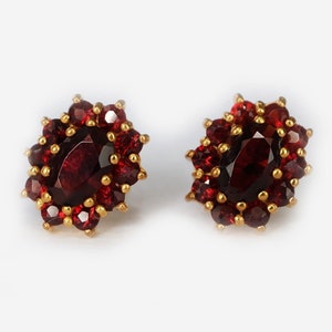 14k garnet earrings, garnet earrings, garnet stud earrings, garnet earrings for women, red garnet earrings, garnet birthstone earrings