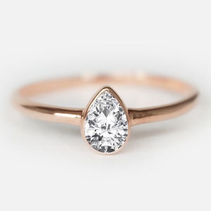 14K Rose Gold Pear-Shaped White Sapphire Solitaire Engagement Ring, Minimalist Wedding Ring, Timeless Elegant Jewelry, Unique Gift for Her