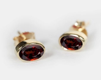 Pendientes de granate en oro amarillo de 14 quilates, joyería ovalada con piedra de nacimiento de enero, pendientes de piedras preciosas rojas, pendientes de oro macizo, regalo para ella