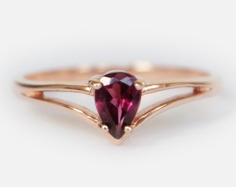 solid 14k gold, rhodolite garnet ring, rhodolite ring, natural pink garnet, art deco ring, january birthstone, dainty gold,garnet stack ring