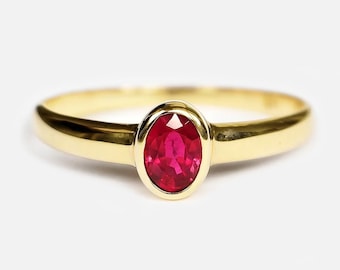14k gult guld oval rubinring, bezelset, eleganta solitaire smycken med födelsesten i juli