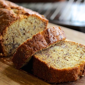 Grandmommy’s Banana Bread – Moist Homemade Loaf – Classic Baked Gift – Fresh Banana Breakfast Bread