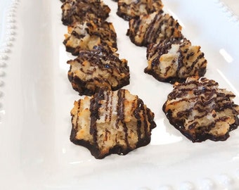 Chocolate Drizzled Coconut Macaroons