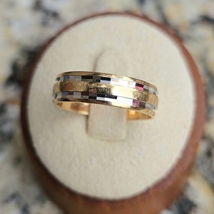 Men&#39;s Wedding Band
