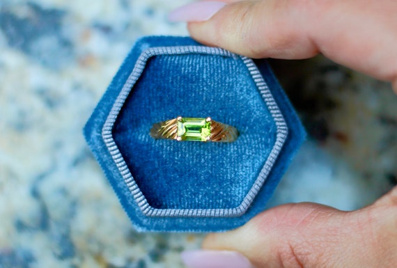 Peridot Gold Ring - image 2