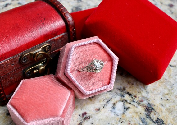 Antique Diamond Engagement Ring - image 4