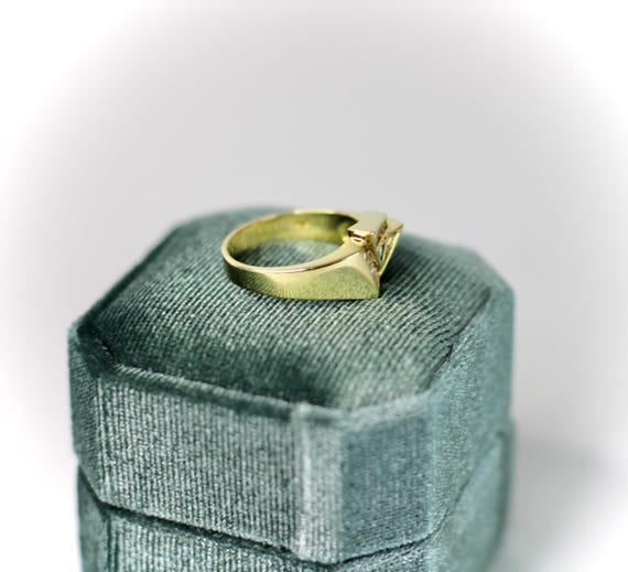 Triangle Shaped Diamond Ring - image 4