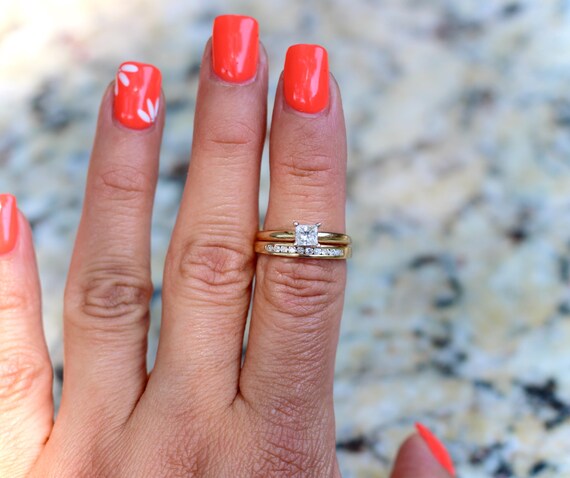 Traditional Solitaire Wedding Set - image 7