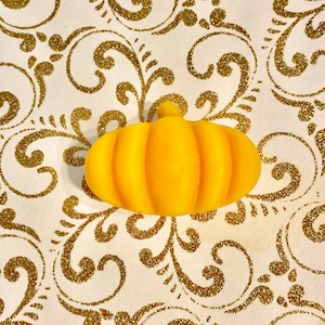Six adorables fondants à la citrouille !