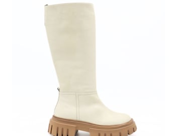 Agora venti platform tall boot in ivory