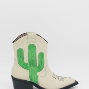Oasis western cowboy boots in off white leather women&#39;s shoes