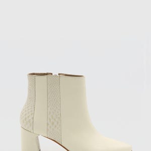 Aurlene ankle booties off white leather womens shoes