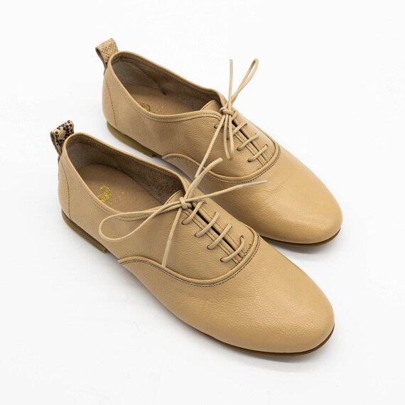 Maku Oxford Ballet Flats in Tan Leather/Embossed Snakeskin Trim, Women's Fashion Footwear