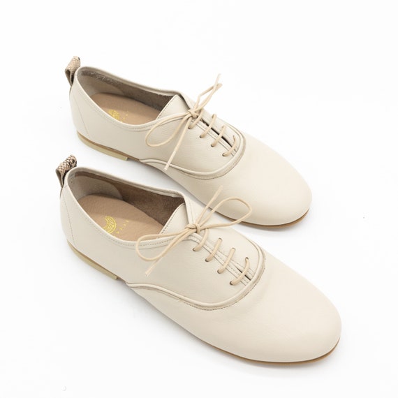 Maku Oxford Ballet Flats in Stone Leather/Embossed Snakeskin Trim, Women's Fashion Footwear