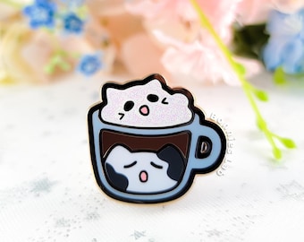 Pin de esmalte de gato con leche