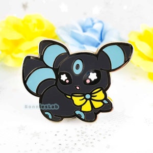 Chibi Shiny Umbreon Enamel Pin (glows In The Dark)