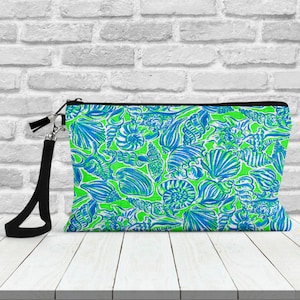 Clutch Bag, SHELLS, Wristlet, Cosmetic, Makeup, Zip Top, Whimsical, Preppy, Pink and Green, Faux Linen, Customized, Personalized, Gift