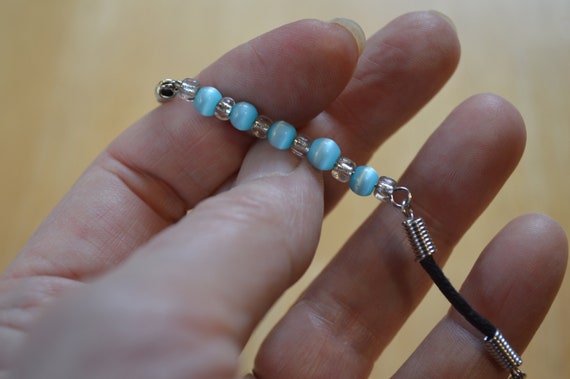 4 Vintage Bracelets---Wire Bracelets---Bead Bracelets---Vintage Jewelry--Hammered Wire Bracelets--Cuff Bracelets--Clasp Bracelets--Bracelets View 6
