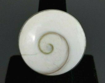 Vintage Sterling Silver White Shell Ring, size 8 17.29g