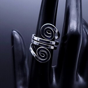 Vintage Modernist Sterling Silver Swirl Ring - Size 7.25