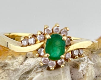 emerald and diamond 18ct gold ring size uk P USA 7.75
