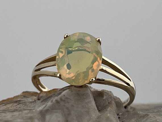 9ct gold welo opal solitaire statement ring size … - image 8