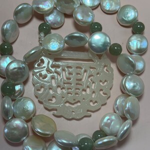 60cm vintage button Pearl and jade imposing plaque necklace image 3