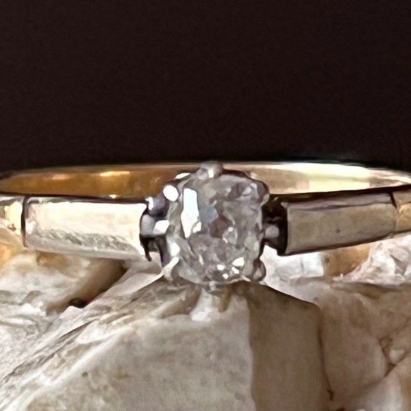Antique old cut diamond solitaire ring size ukH usa3.75