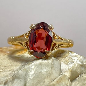 Vintage garnet solitaire 9ct gold ring size ukL usa5.75