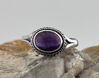 Bague Vintage Argentée Avec Cabochon Améthyste - Taille 51, Cristal, Parfait état