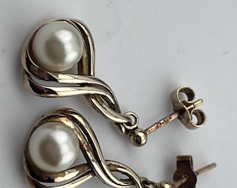 vintage 9ct gold cultured pearl dangle drop earrings