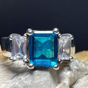 Blue & white cz statement ring size uk M1/2 USA 6.5