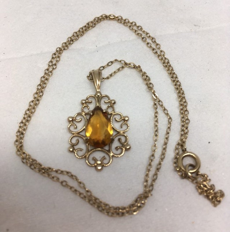 Vintage 9ct gold citrine pendant and chain