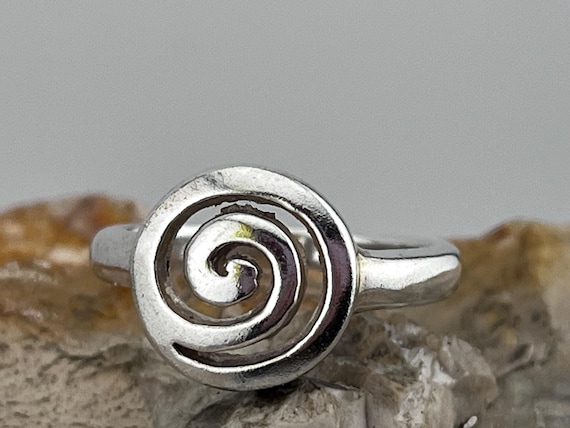 solid silver spiral front ring size uk P USA 7.5 - image 1