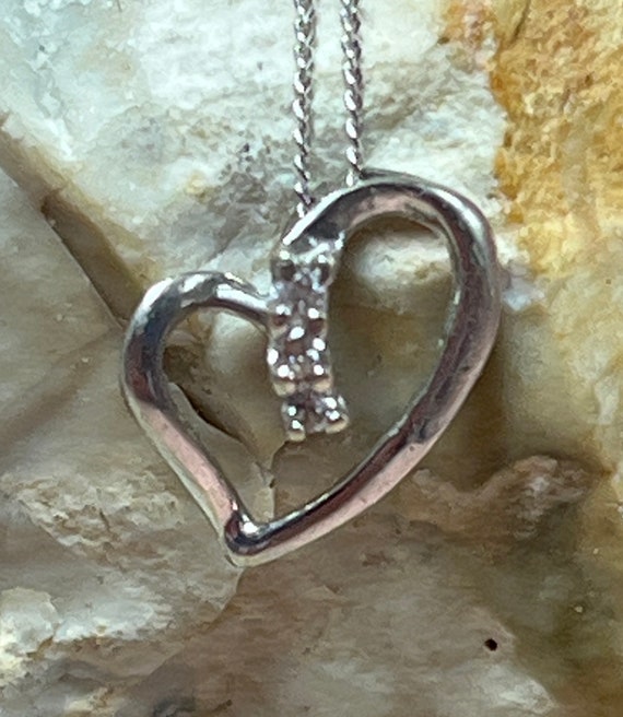 9ct white gold diamond heart best sale pendant