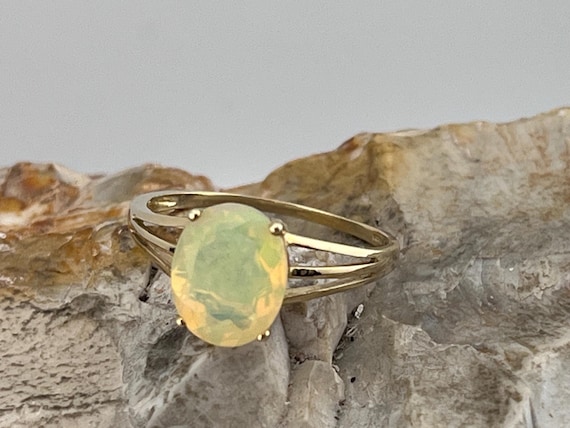 9ct gold welo opal solitaire statement ring size … - image 7