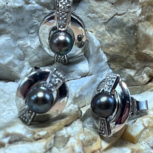 White gold diamond & black pearl necklace earrings suite