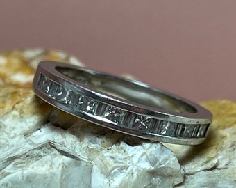 Heidi Kjeldsen Oakham diamond and platinum band ring stacker spacer size ukK usa5.25