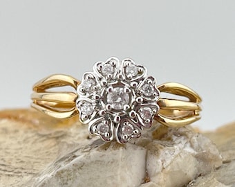 Diamond daisy ring size uk Q1/2 USA 8.5