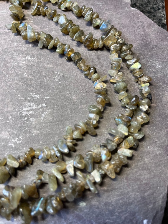 Three string labradorite Coloured Rocks necklace - image 2