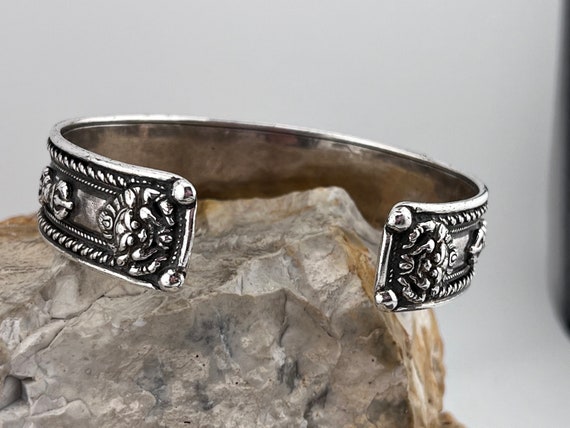 Heavy unmarked solid silver torc bangle bracelet … - image 6