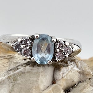 Blue & white cz silver vintage ring size uk N USA 6.75