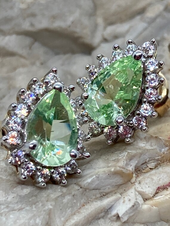Lime green teardrop 2005 14ct solid gold hallmarke
