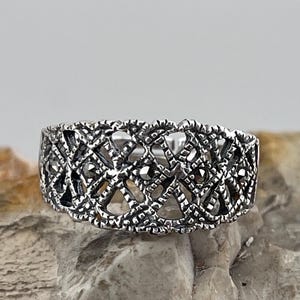 vintage pierced silver marcasite ring band stacker spacer size uk M1/2 USA 6.5