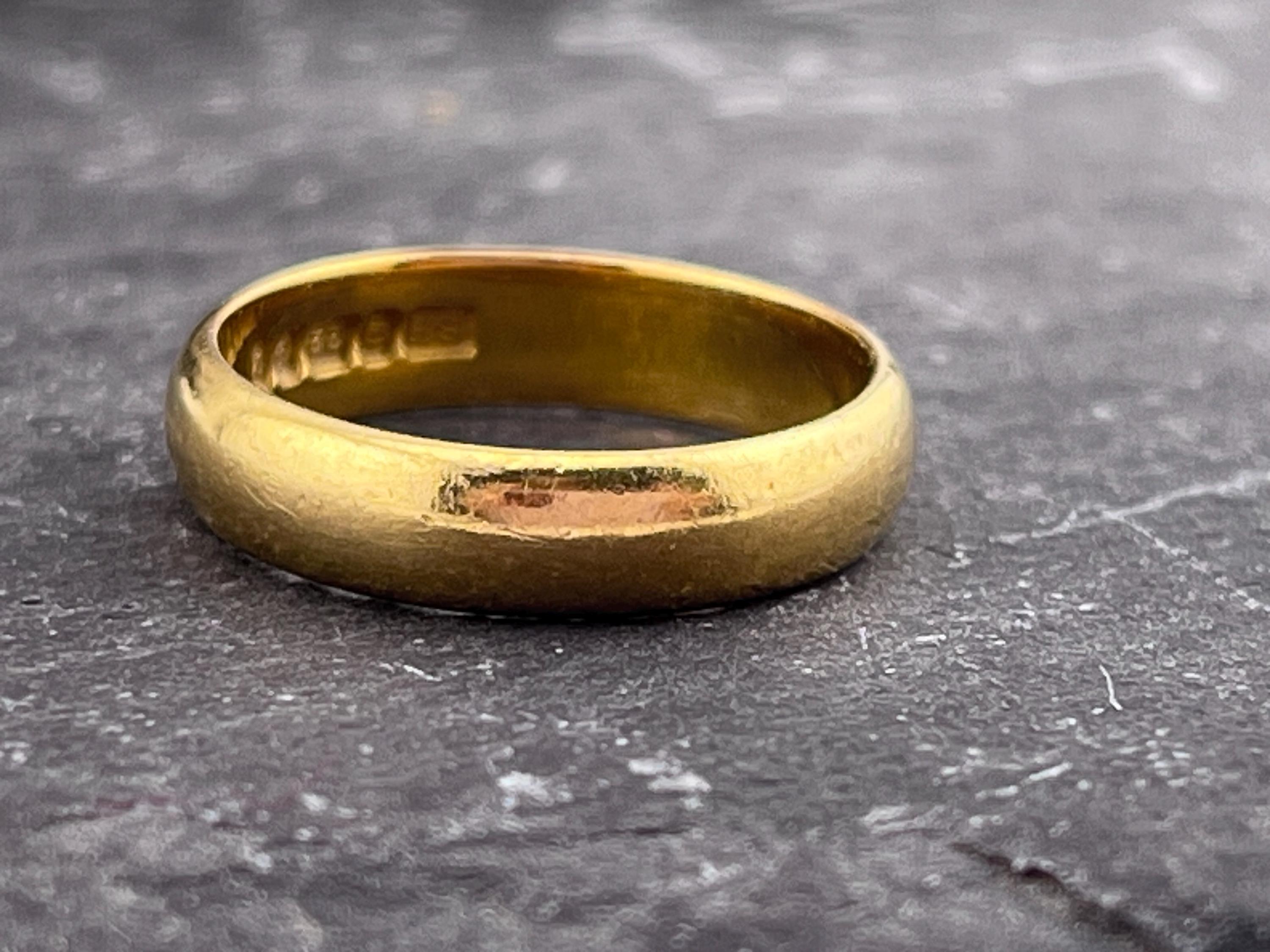 1970 22ct Gold Band Ring Stacker Spacer Vintage Size Uk J1/2 USA 5