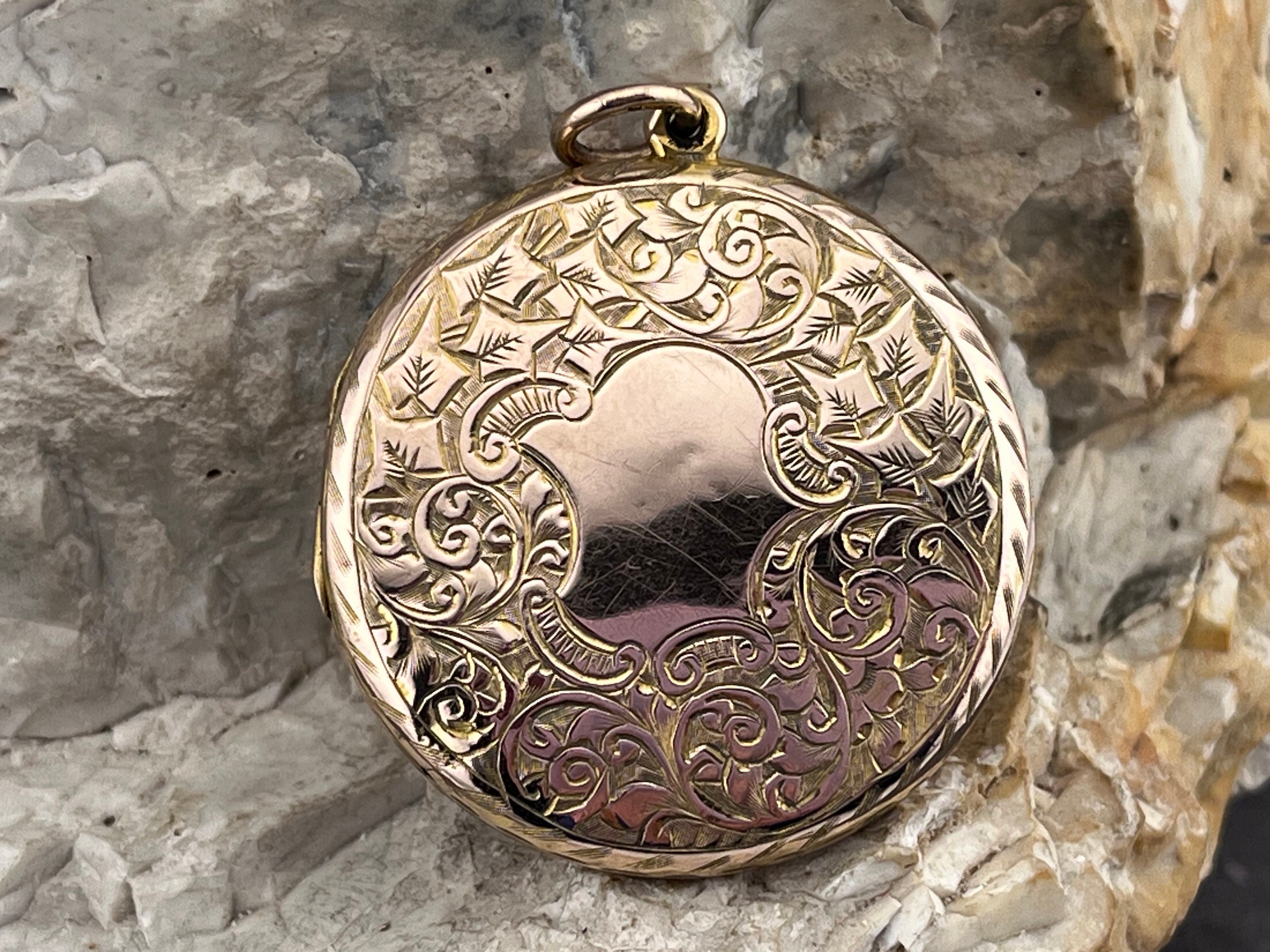 英国アンティークロケットペンダント9ct 1890年製