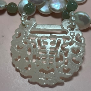 60cm vintage button Pearl and jade imposing plaque necklace
