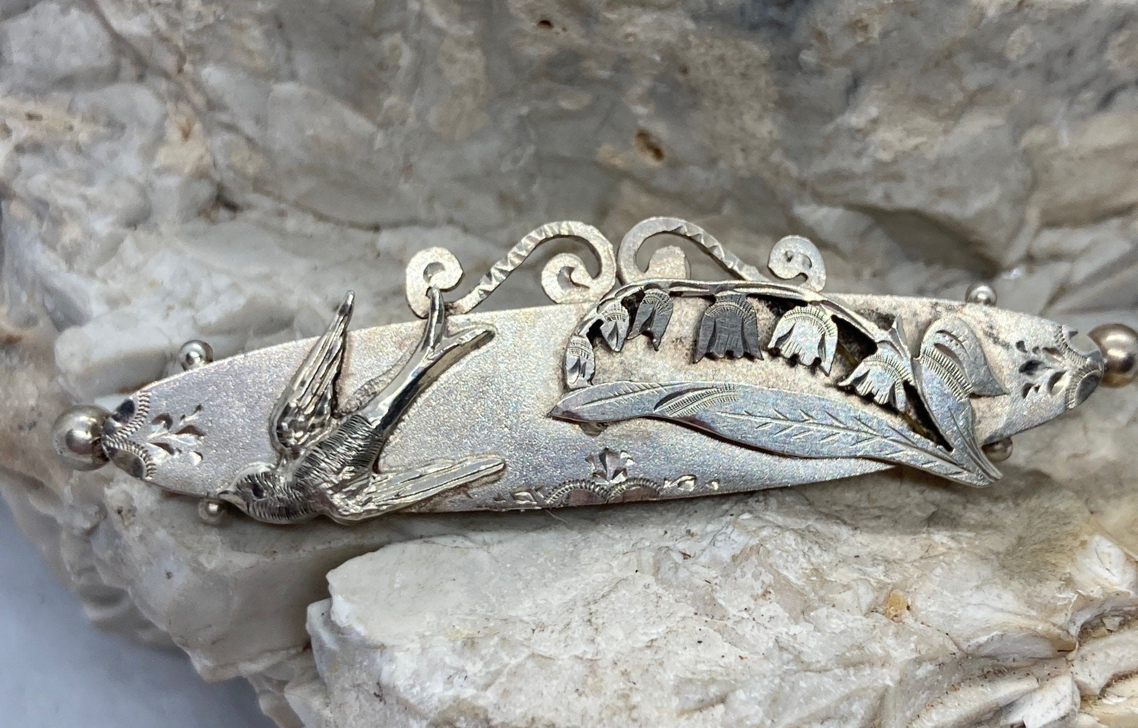 ツバメ 1889 アンティーク ビクトリア朝 シルバー 幸運のブローチ
