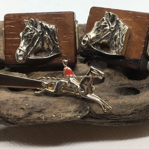 Vintage wood and white metal horse head cufflinks and steeplechaser tie clip
