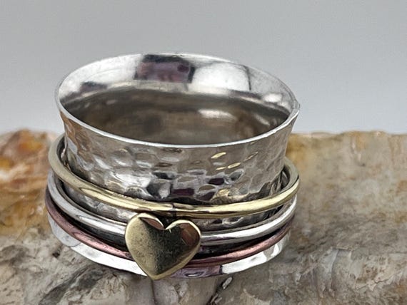 solid silver spinner ring with heart size uk Q US… - image 7